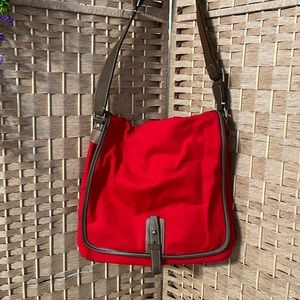 Newport News Messenger Bag